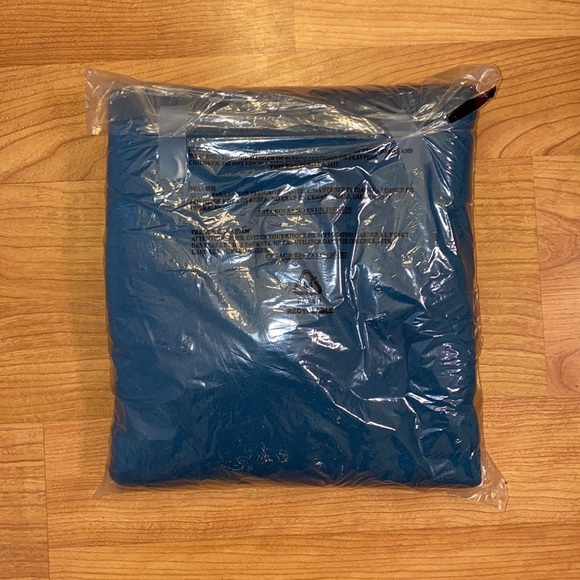 Alo Yoga Men’s Base Sweatshirt - Mineral Blue - Picture 10 of 10